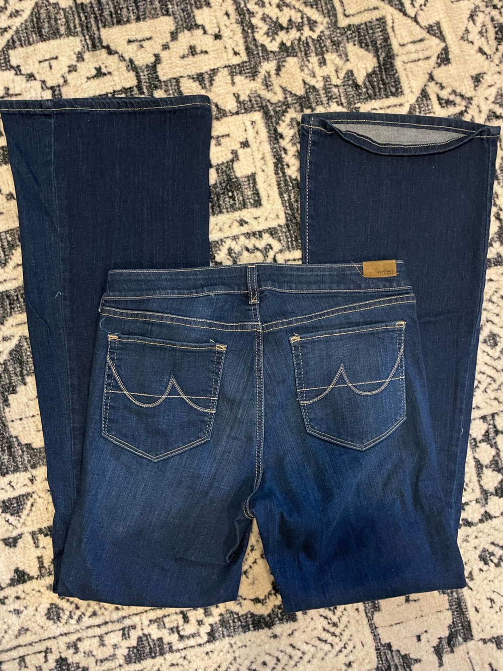 Ariat women’s Bootcut Jeans in Deep Indigo